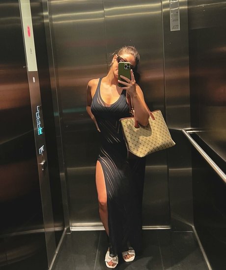 bambifitt sexy star image