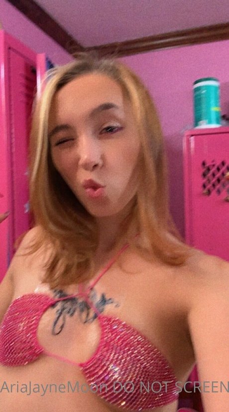 ariajaynefree model perfect img