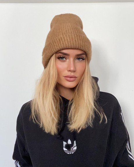 Lucie Gaumont pornstar perfect pictures