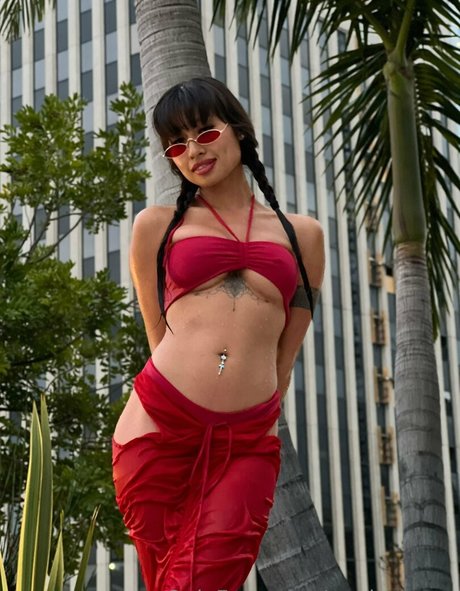 Nan Katanaa star hot img