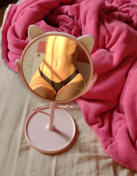 Ana Awards art model photo