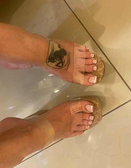 white shemale onlyfans hot naked photos