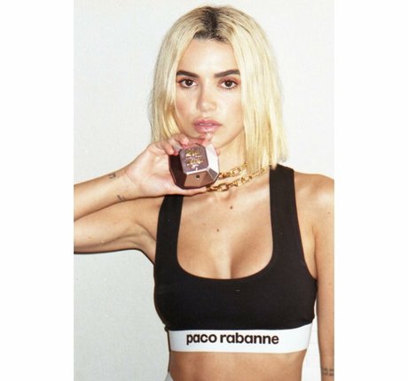 shemale dominatrix onlyfans free porn picture