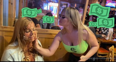 nadiavalentine model erotic photo