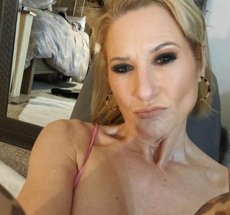 shy kitty nice pornstar image