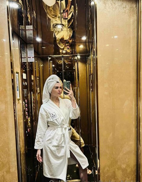 baby blaire adult model pictures