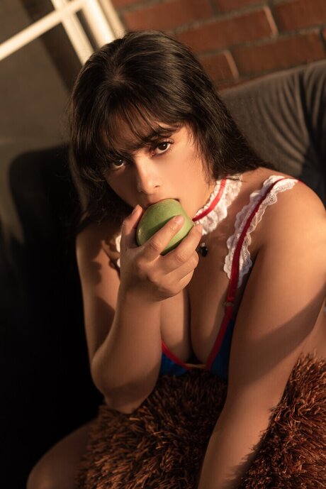 Evelyn_ pornstar hot photo