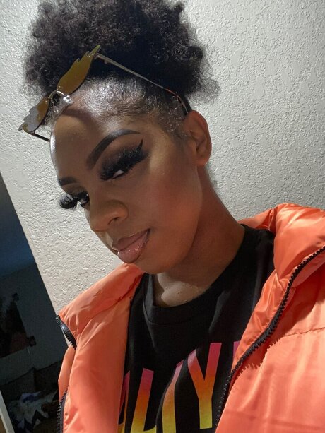 Elishia top star image