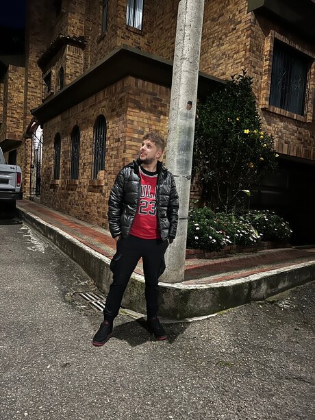 brown onlyfans hot naked image