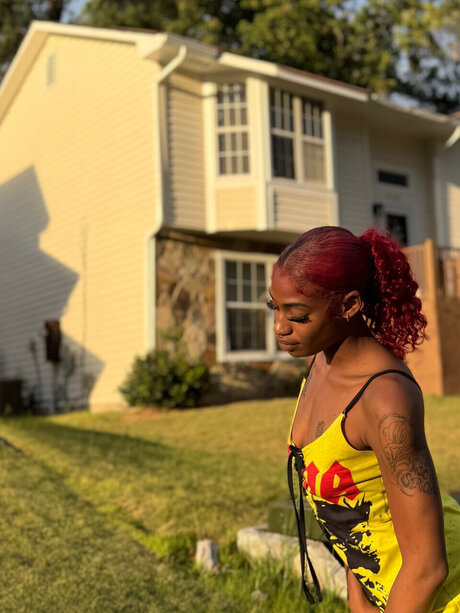 Ms Allure porn model pictures