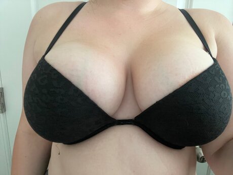 krissy nude model pic