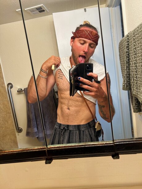 Pumped60 model pretty photos