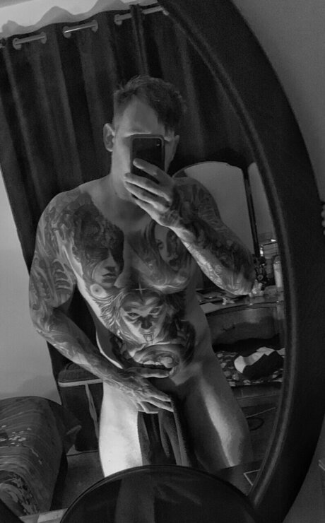 JustmeJulian xxx actress gallery