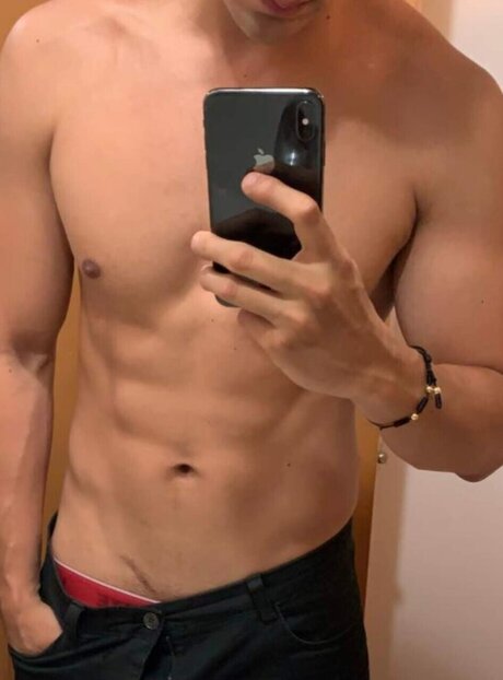 Pepe NSFW pornographic model picture