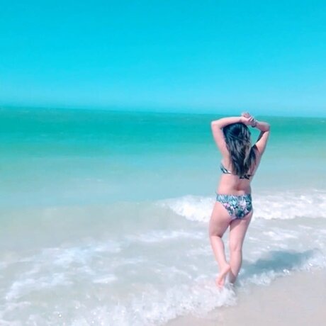 Roxana Roma pornstar nude photo