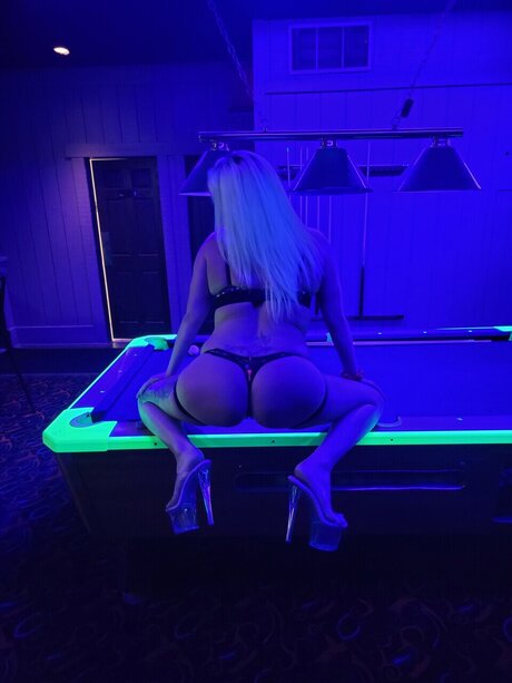 MeganAmazin porn model pictures