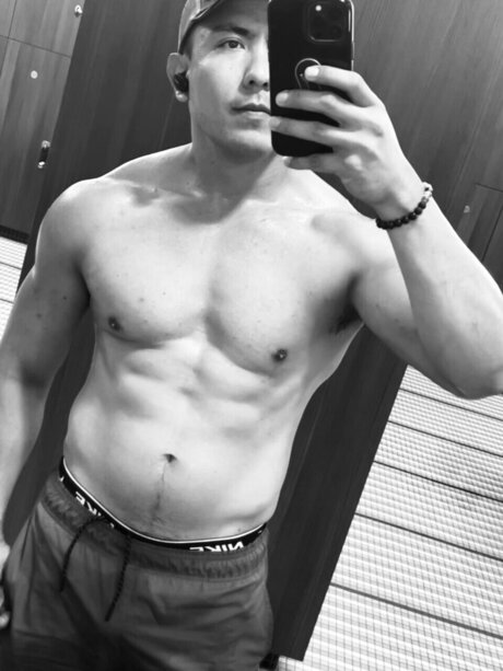 Roger perfect model image