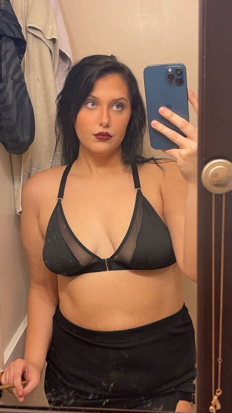 JUICY free pornstar img