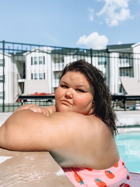 Alyssa Hudson model nudes pic