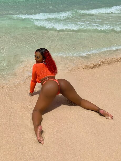 Glam Goddess pornstar naked picture