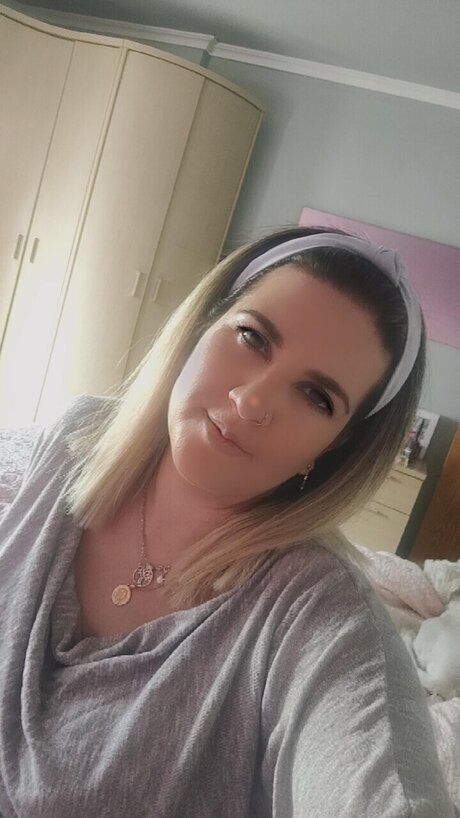 Rubia93 porn model images