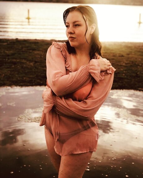 KateEag nude actress images