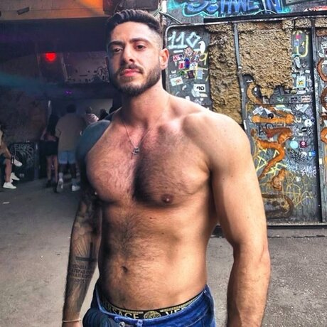 Astro model top archive