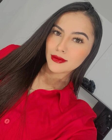 karolrengifo free actress pics