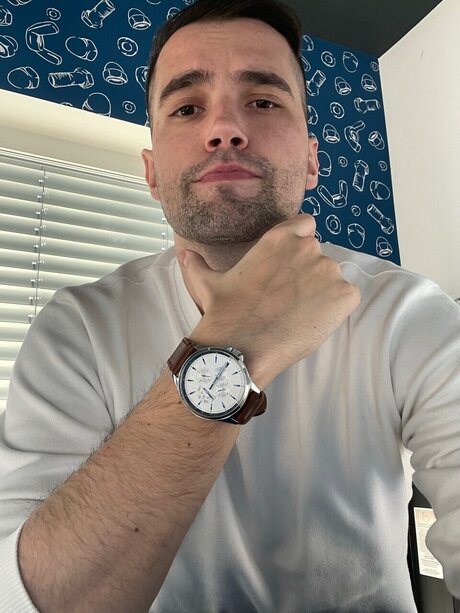 Bigger is better sexy actress image