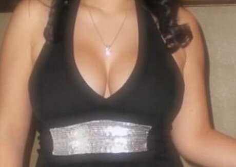 FancyMomma nude star gallery