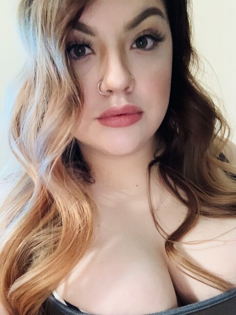 Anel model adult pictures