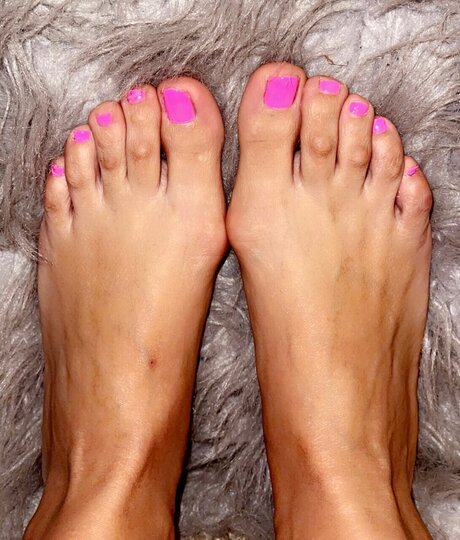 DojaRose model hot img