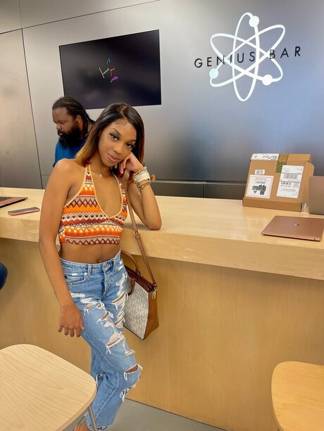 Slimrella star pornographic galleries