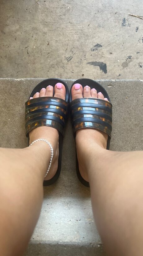 HoneyT sexy star gallery