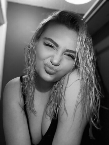 sklegit pornstar sexy gallery