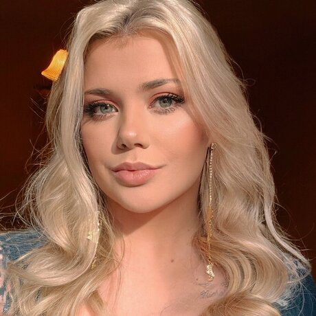 Kirstein xxx model image