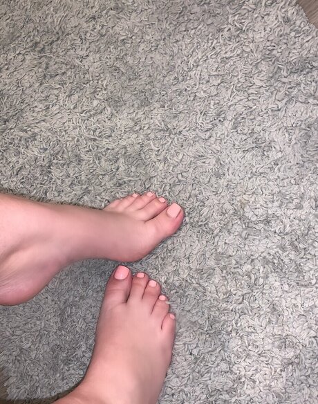Perfectly Petite Feet pornstar best pics