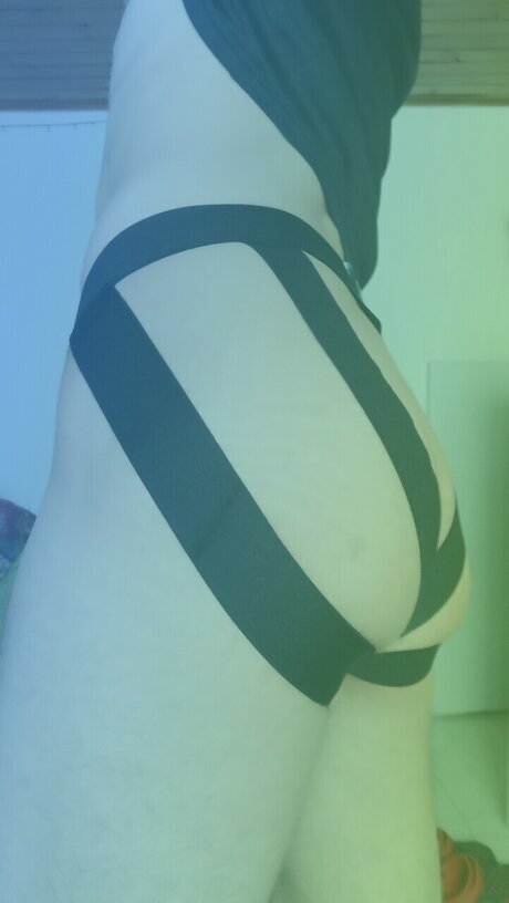 Andres Calamaro star pornographic photos