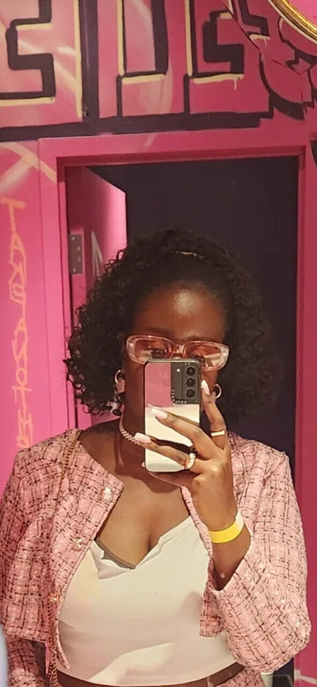 Goddess Supreme star pornographic photos