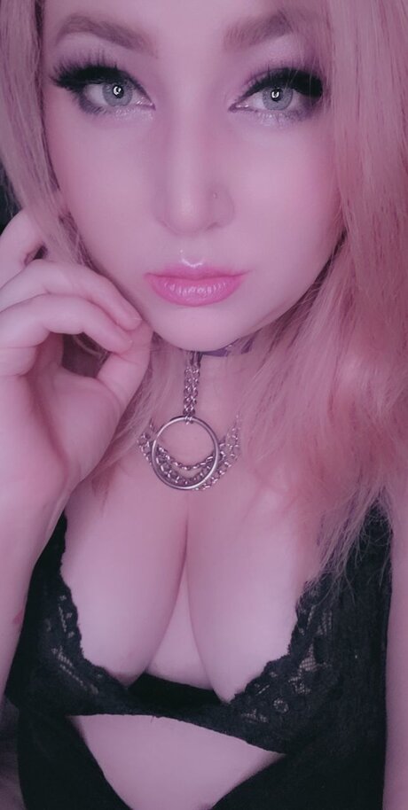 Regan Rose naked star pictures