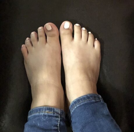 sweetfeetish420 pornstar top image