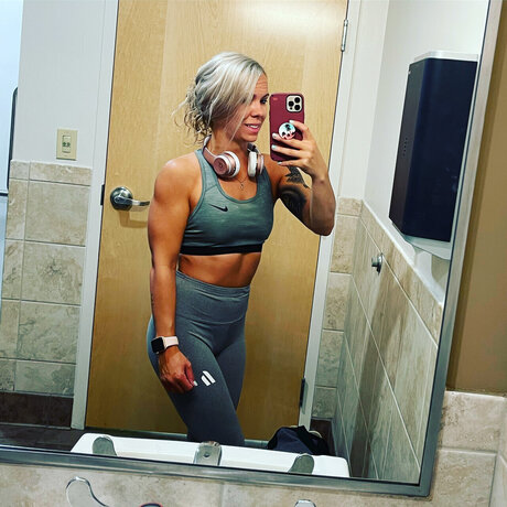 KMae_ star xxx image