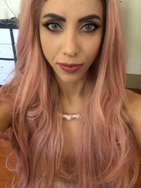 Dennisse Lynne actress pic