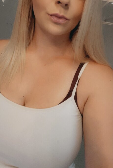 Northern Beaut pornstar image