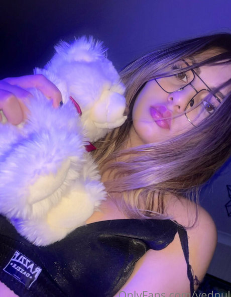 Yednul nude pornstar img