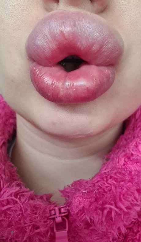 vivianroseofficial star erotic gallery