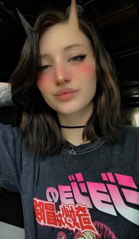 thacals model sexy pictures