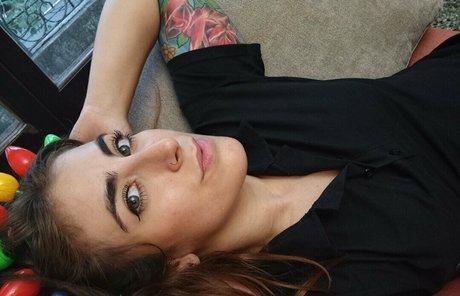 bitchpleassse model beautiful images