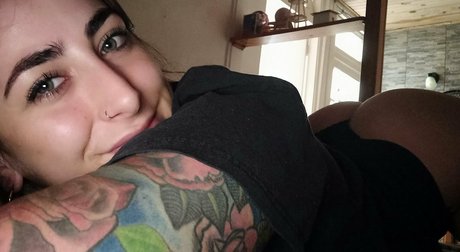 bitchpleassse sexy pornstar img