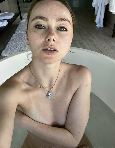 whitewee pornstar adult pictures